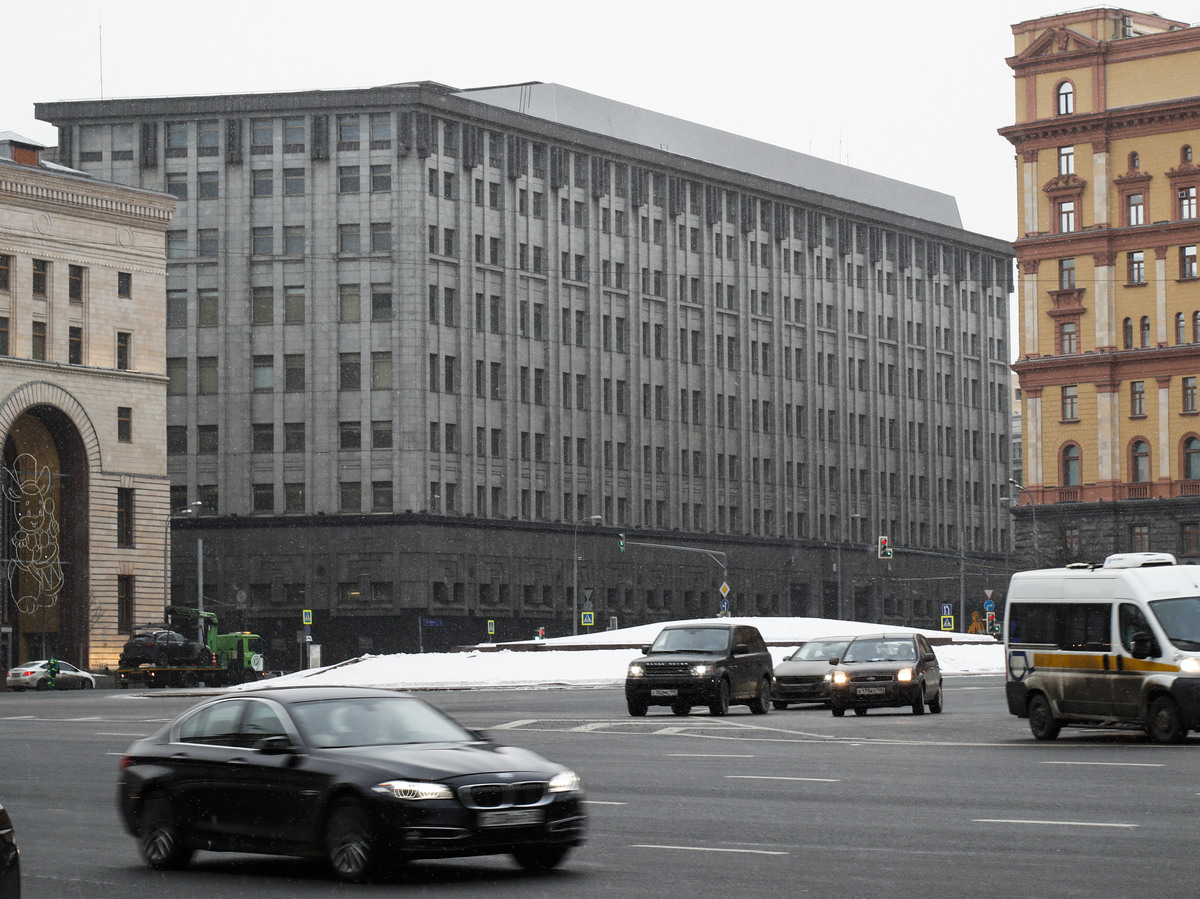 Treasury Allows Limited Contact Between U.S. Companies, Russian