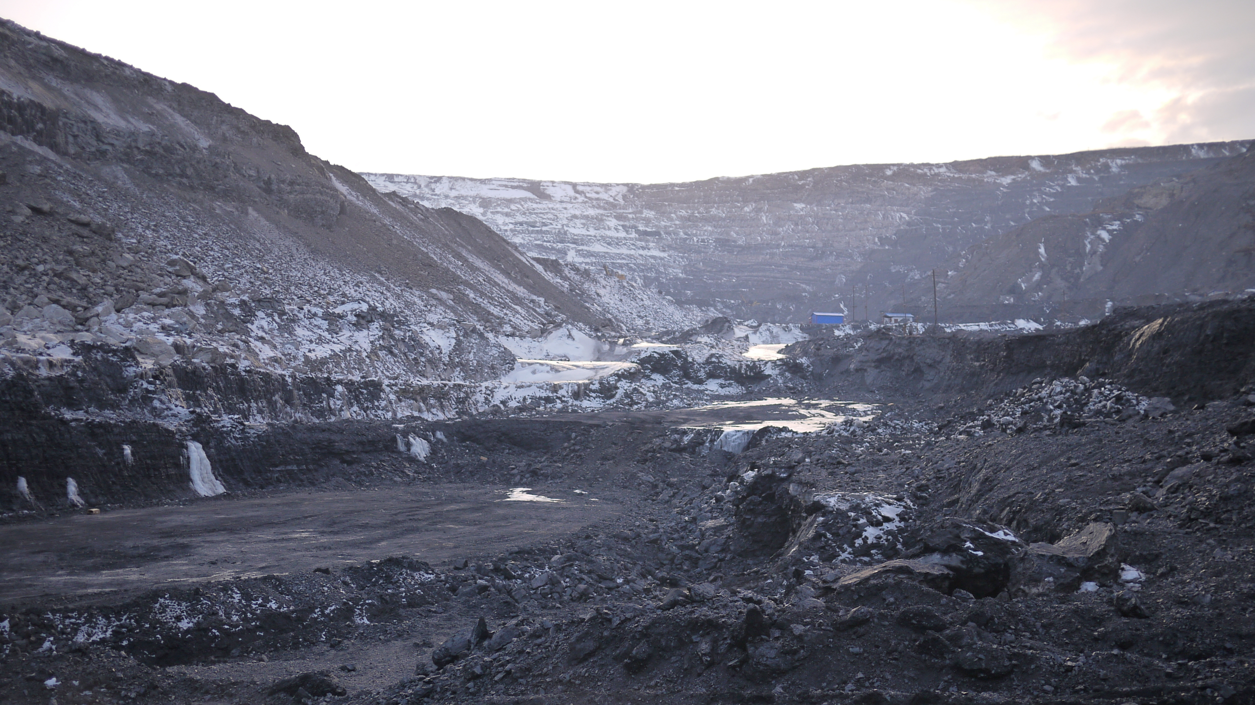 As China s Coal Mines Close Miners Are Becoming Bolder In Voicing Demands Parallels NPR