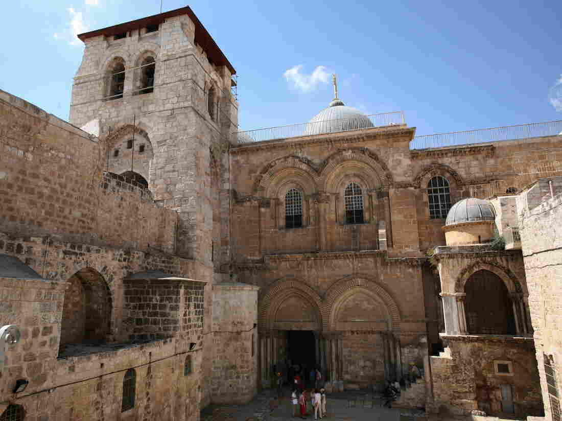 Jesus Christ's 'tomb' opens to public after restoration Jesus Christ's 'tomb' opens to public after restoration
