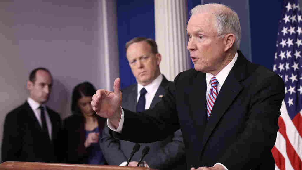 Court case highlights federal immigration detainer requests Court case highlights federal immigration detainer requests