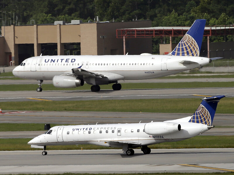 united airlines changes its policy on displacing customers the two