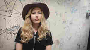 Holly Macve On World Cafe