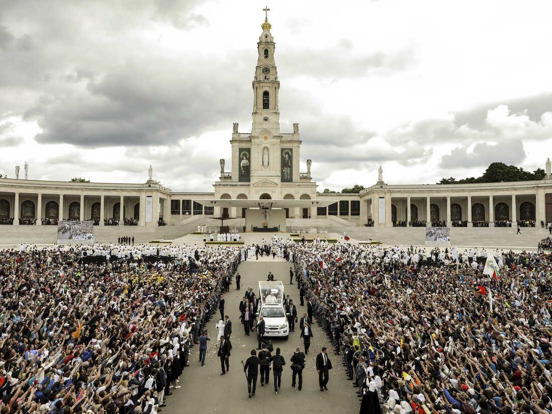 pope visit cascais