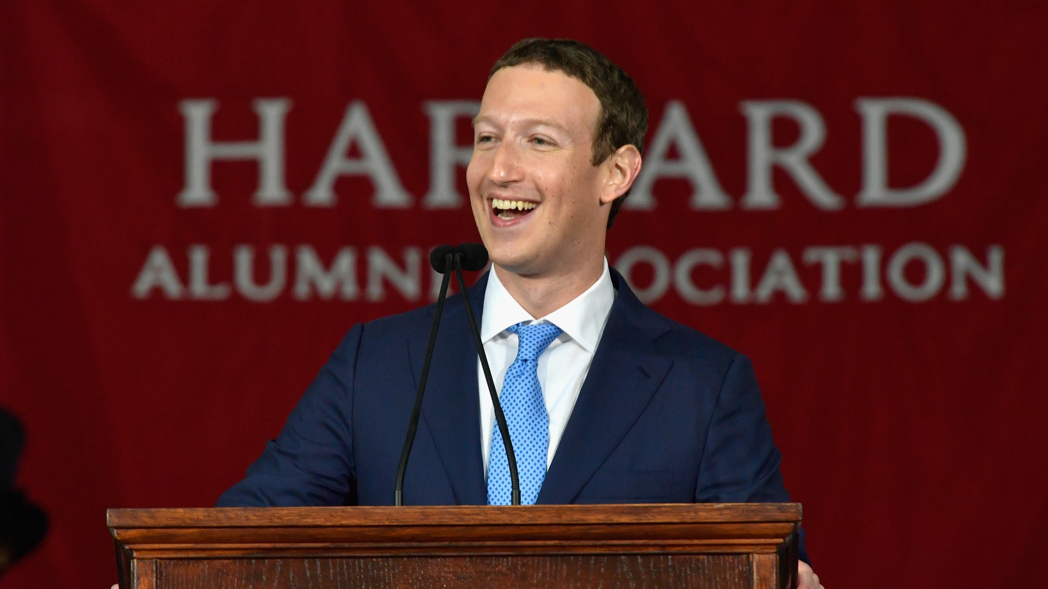 Mark Zuckerberg told graduates to pursue &quot;big meaningful projects.&quot; (Getty Images)