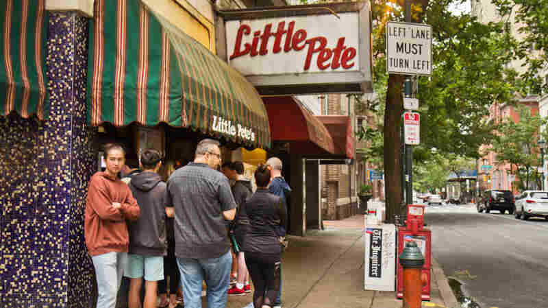 Philadelphia Says Goodbye To Little Pete's, An All-Night Dining Icon 
