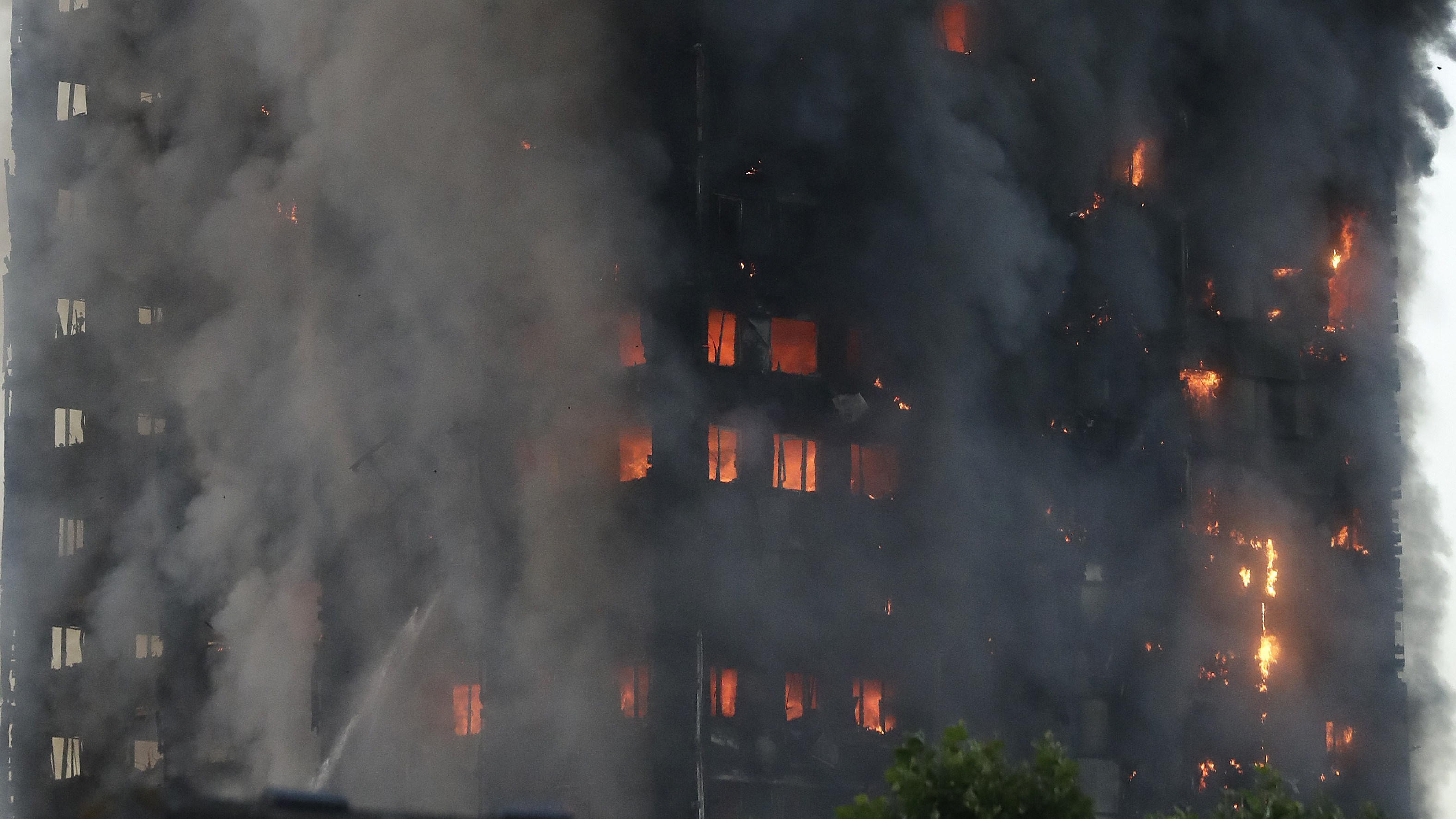 Residents had been warning for years of London apartment tower's fire risk Residents had been warning for years of London apartment tower's fire risk