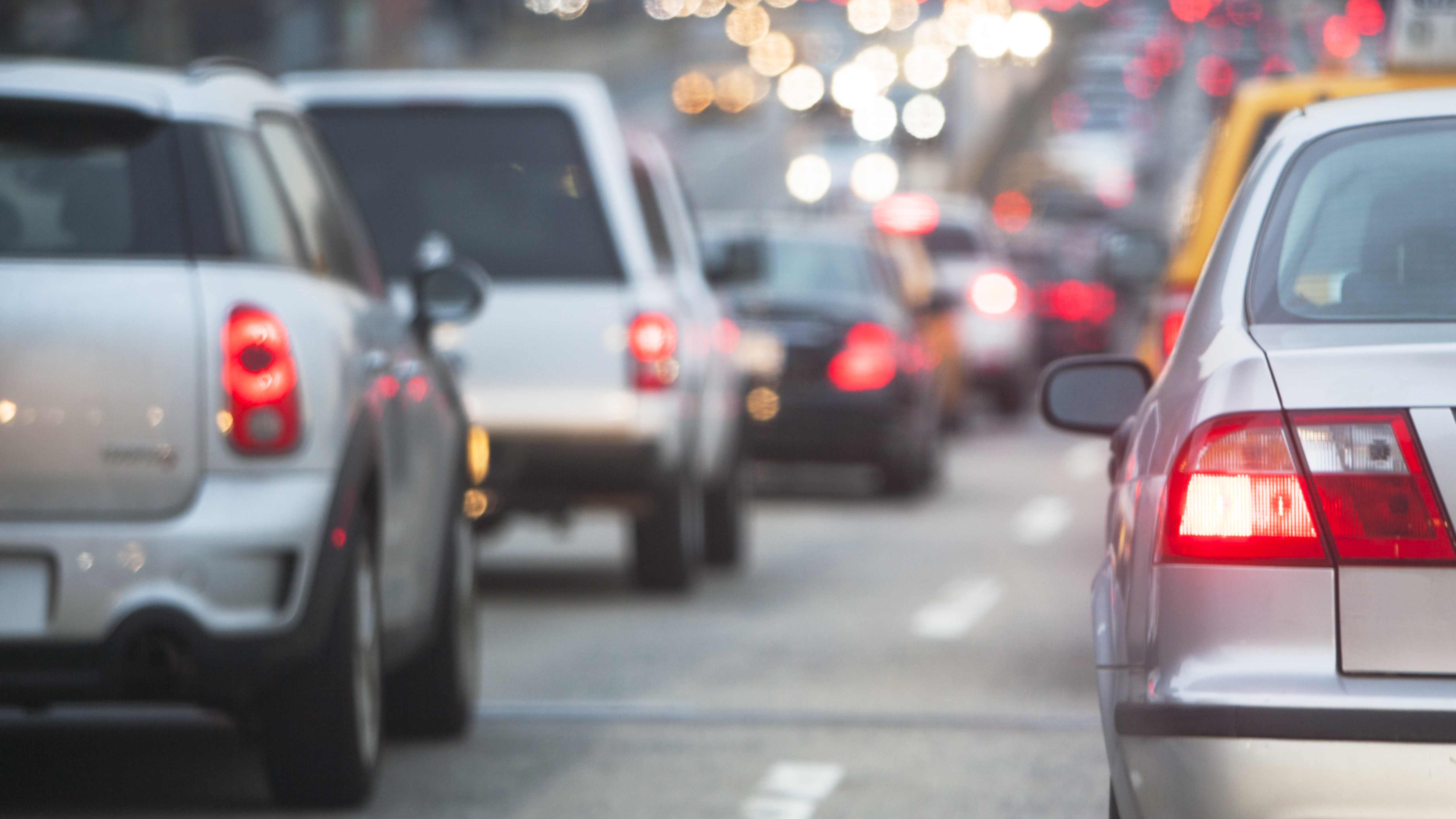 AAA says this will be the busiest Fourth of July travel period ever, with most people taking to the road to get to their destinations. (Getty Images/Image Source)