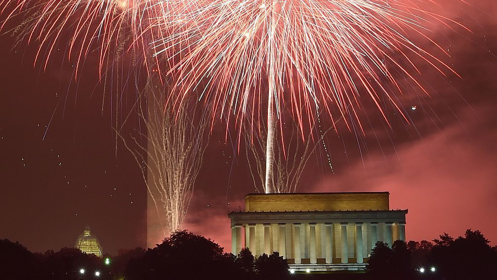 Fireworks explode over the Lincoln Memorial, the Washington Monument and the U.S. Capitol on July 4, 2015. (AFP/Getty Images)