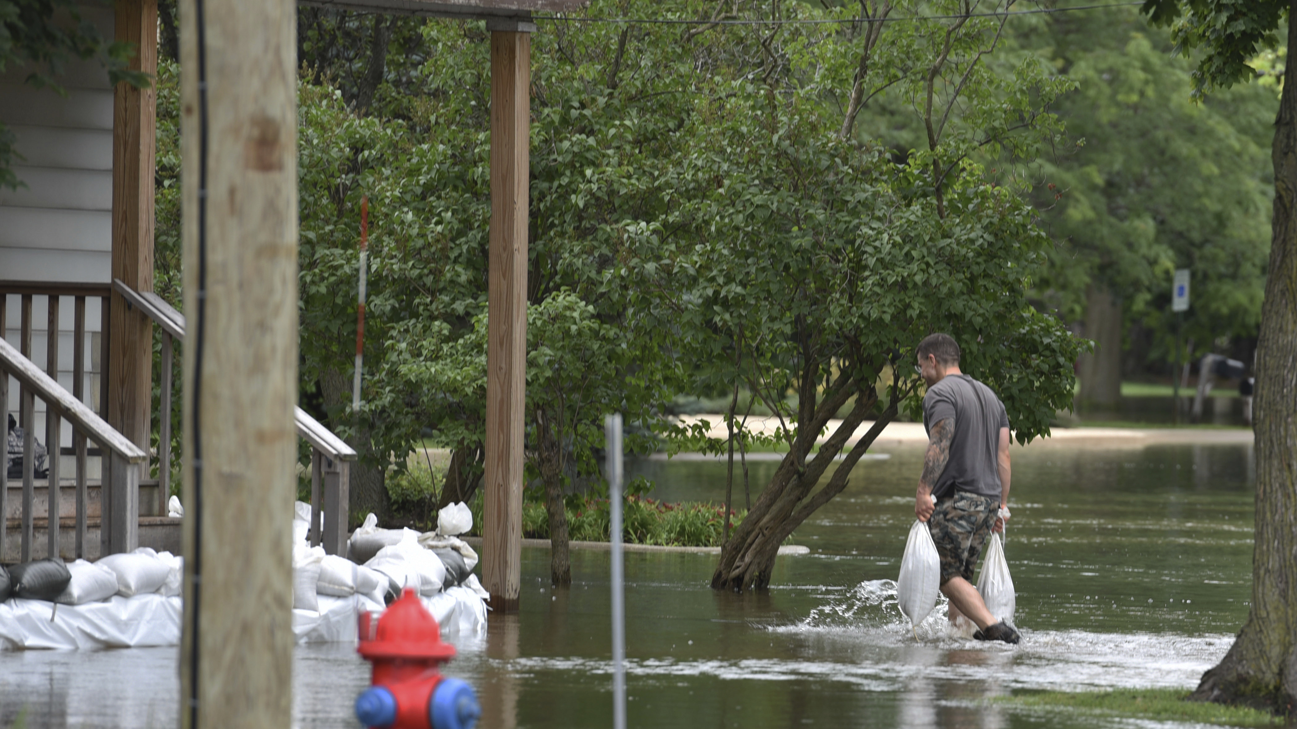 Forecasters warn flooding could worsen in suburban Chicago