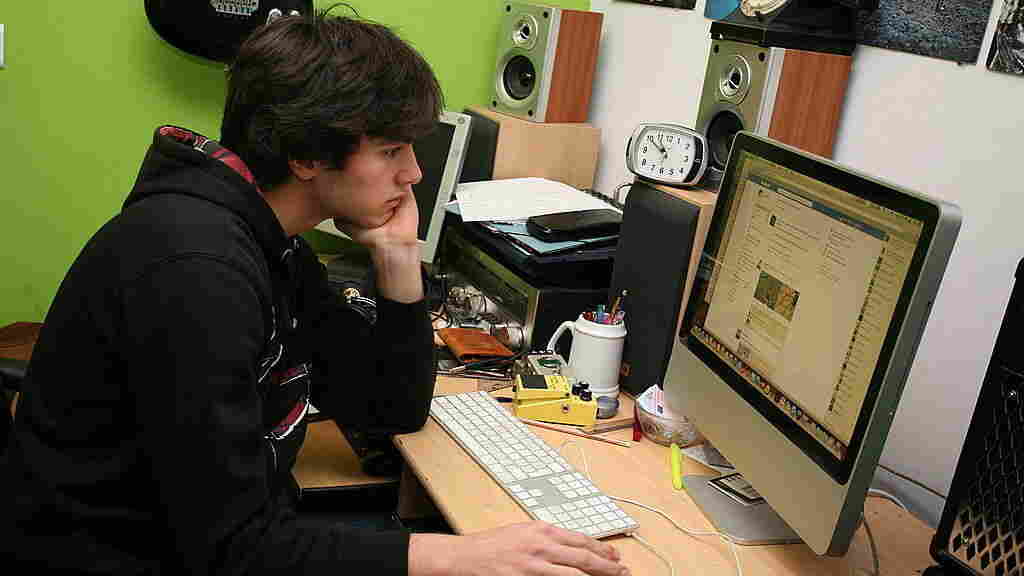 Researchers study effects of social media on young minds.
