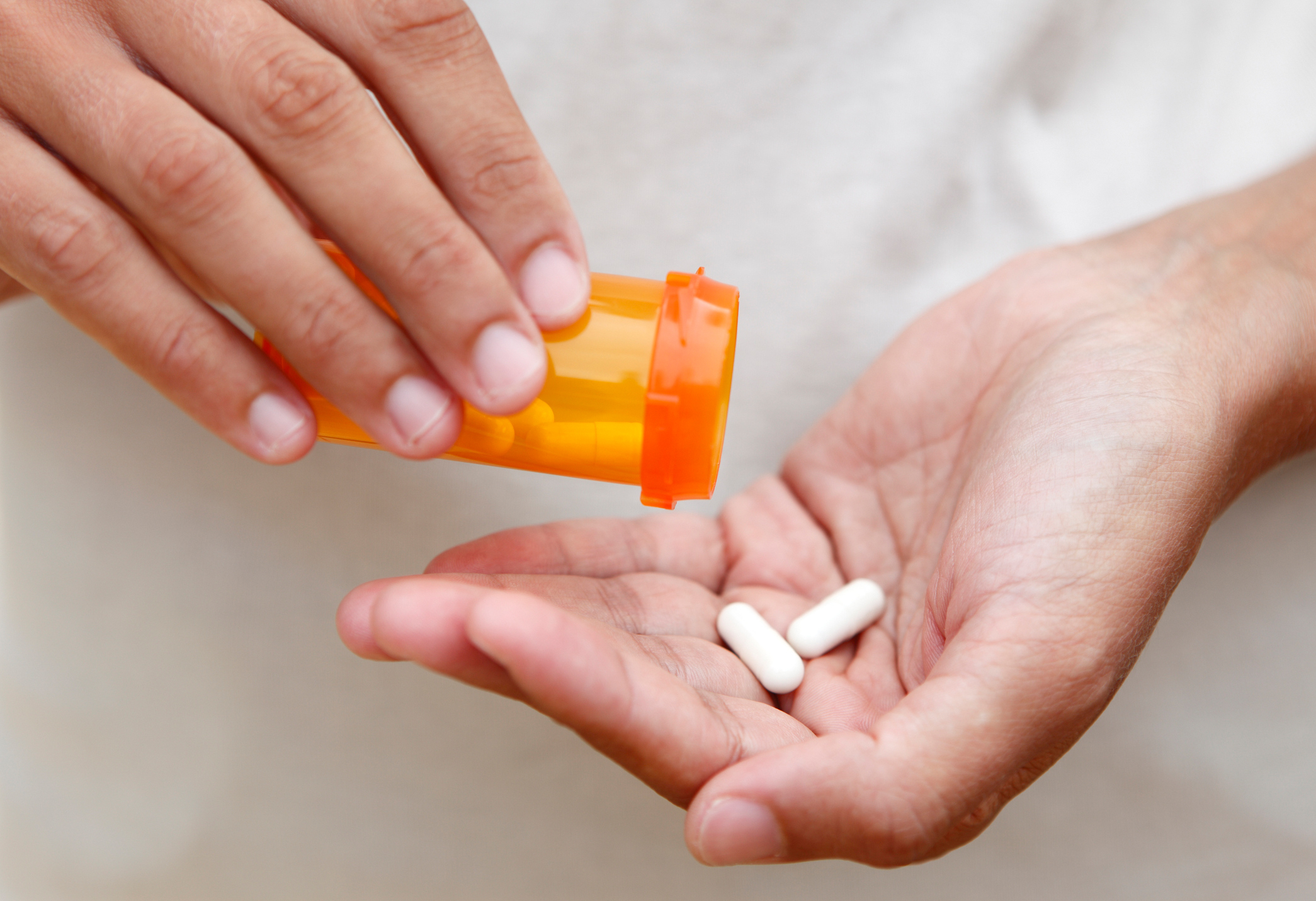 12 Pack Empty Pill Bottles With Caps For Prescription Medication