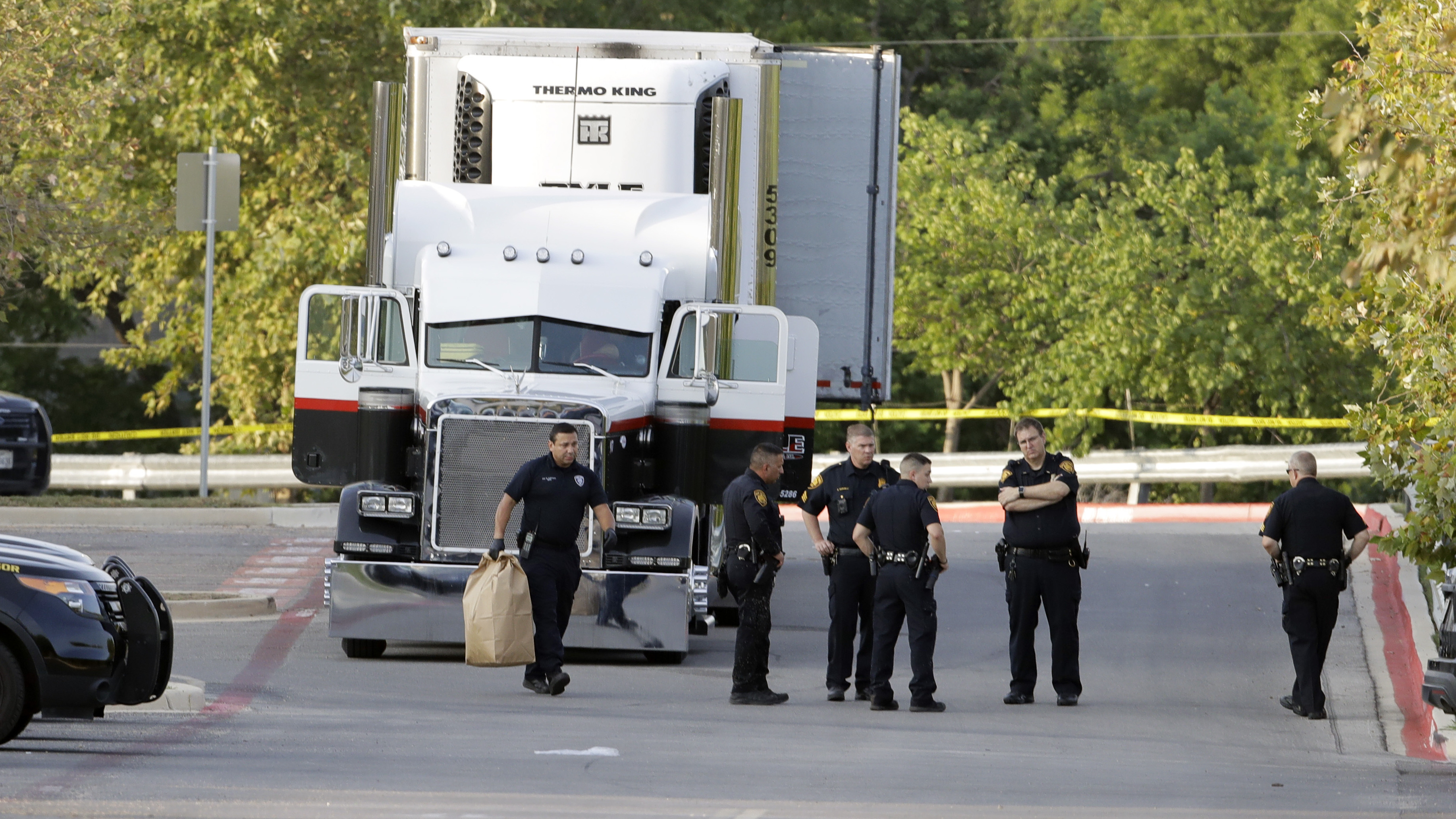 At least 8 dead, 20 in critical or serious condition found in tractor-trailer in San Antonio