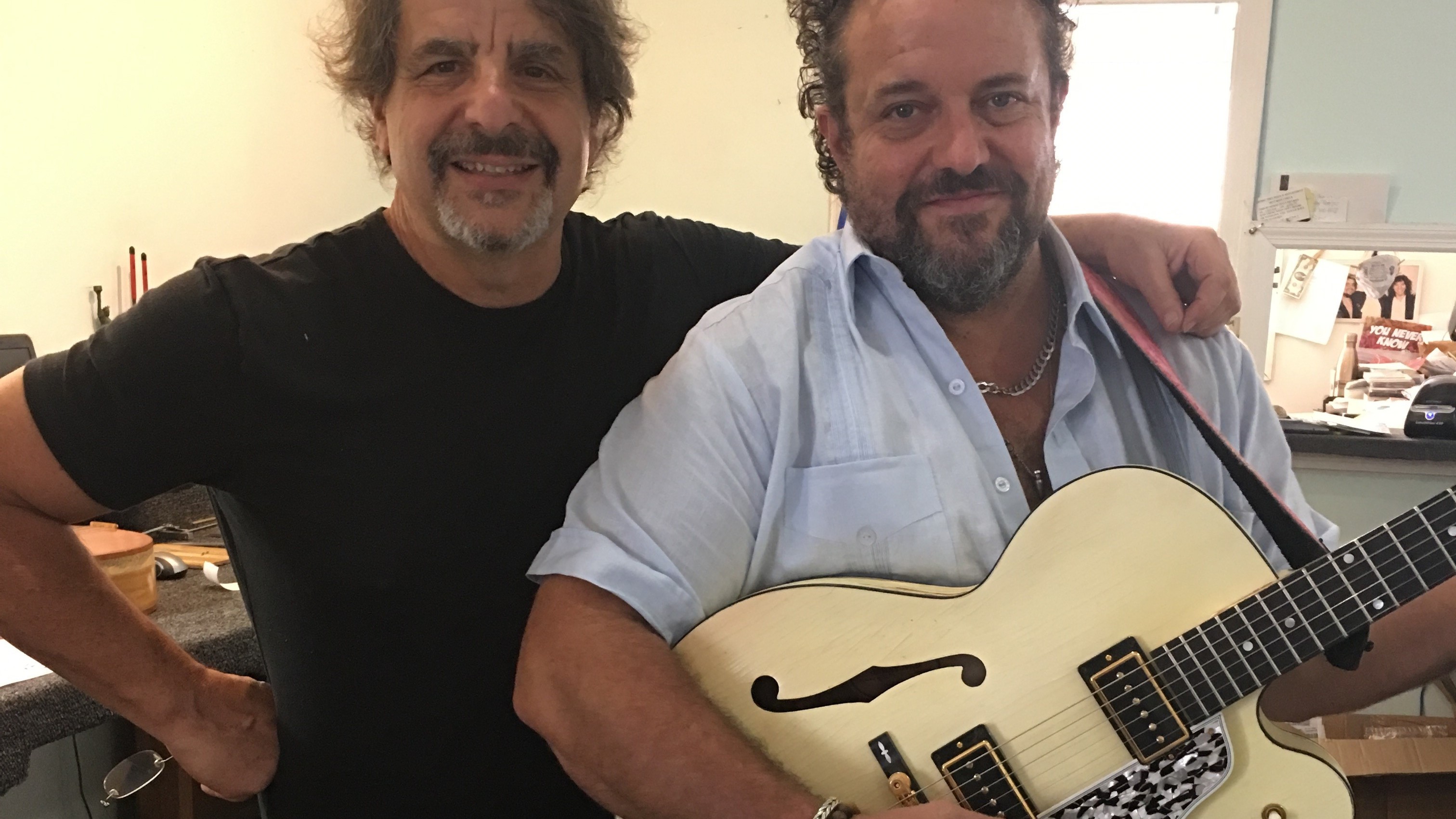 After Surviving A Nashville Flood, Raul Malo's Gibson Guitar Gets A New ...