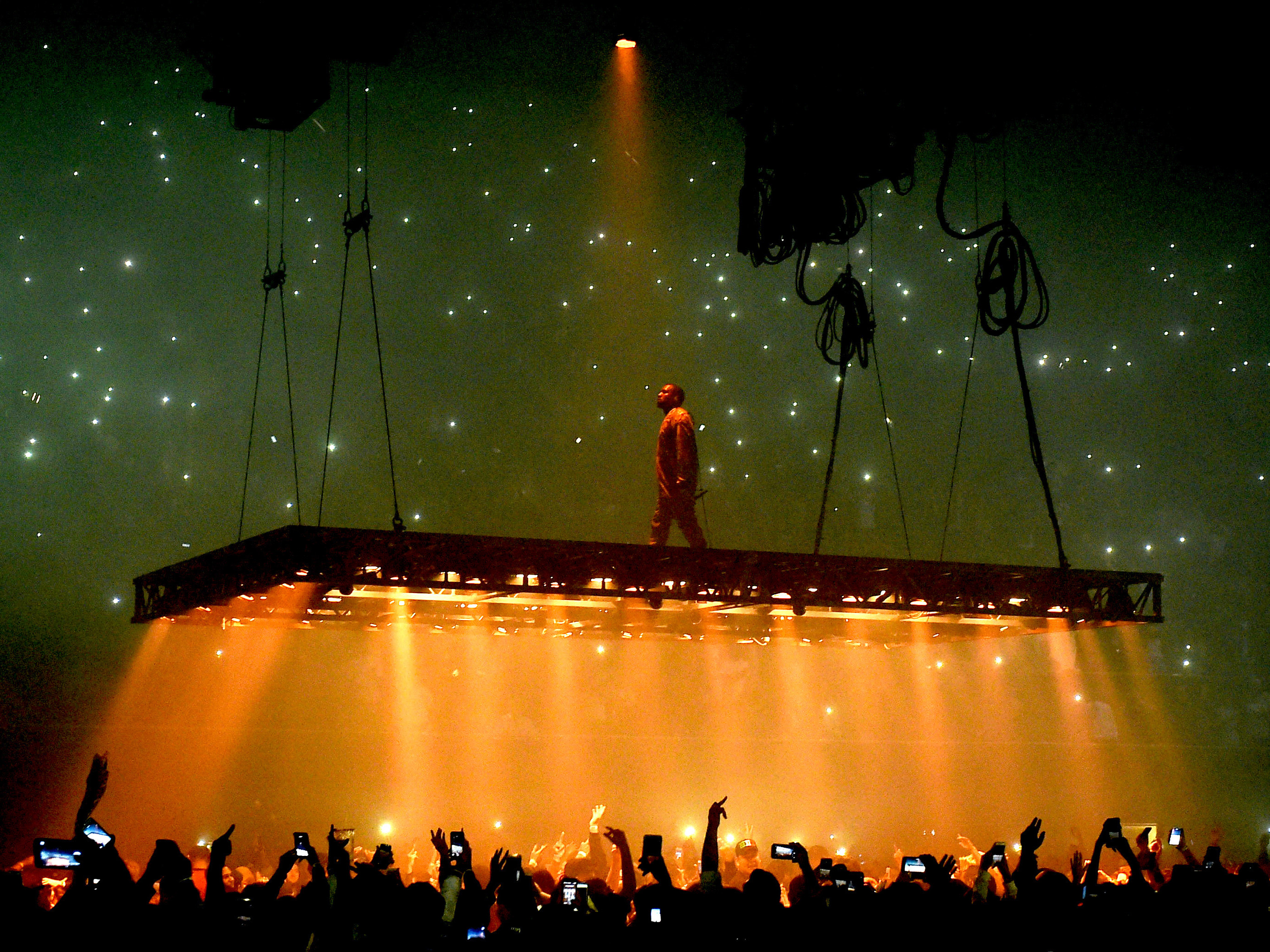 Kanye West Sues Lloyd's Of London Over Life Of Pablo Tour Cancellations