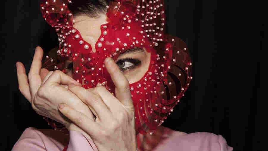 Guest DJ Week: Björk