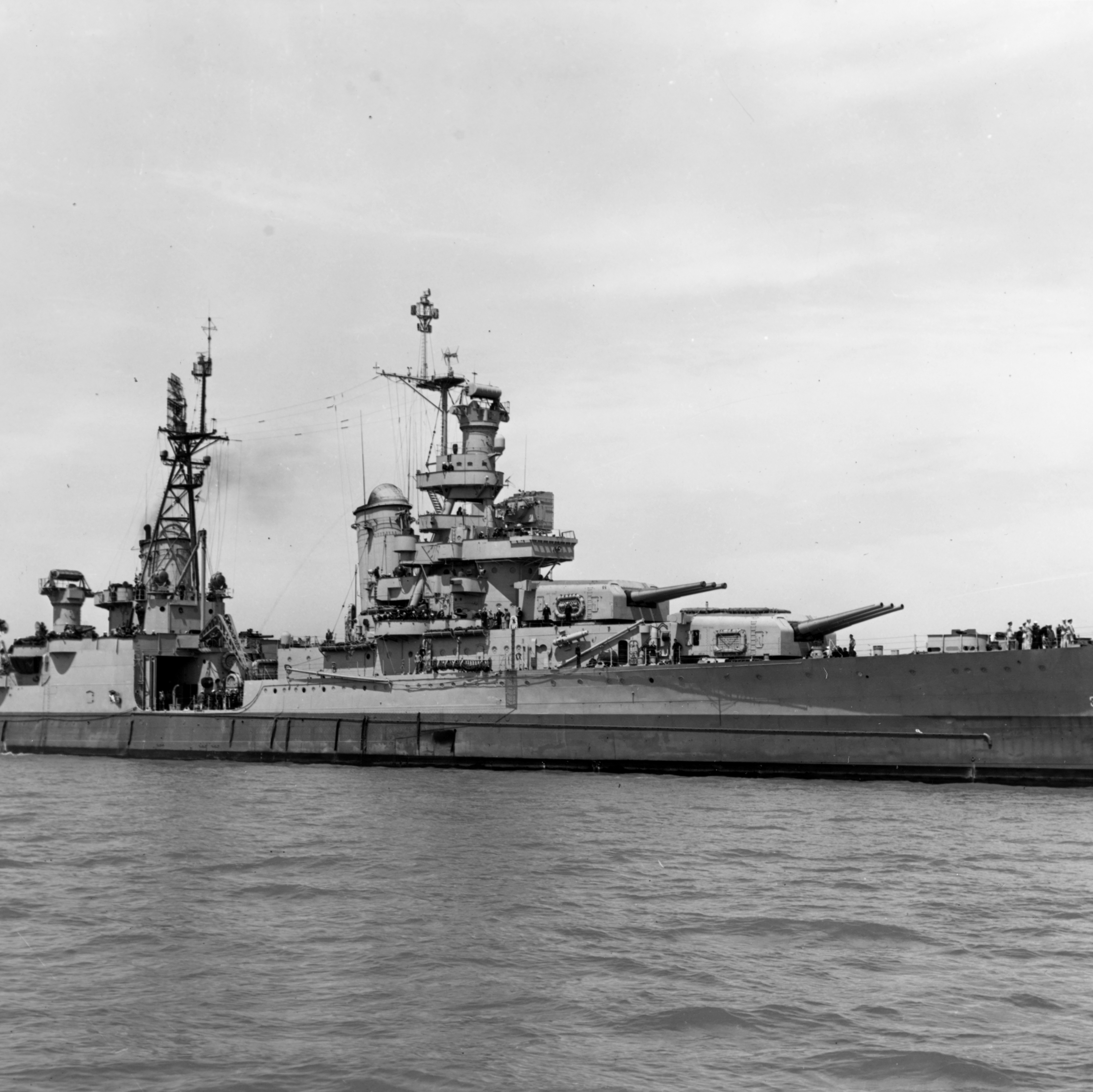 Restos del USS Indianápolis, hundido por japoneses en la Segunda Guerra Mundial, encontrados en el Pacífico