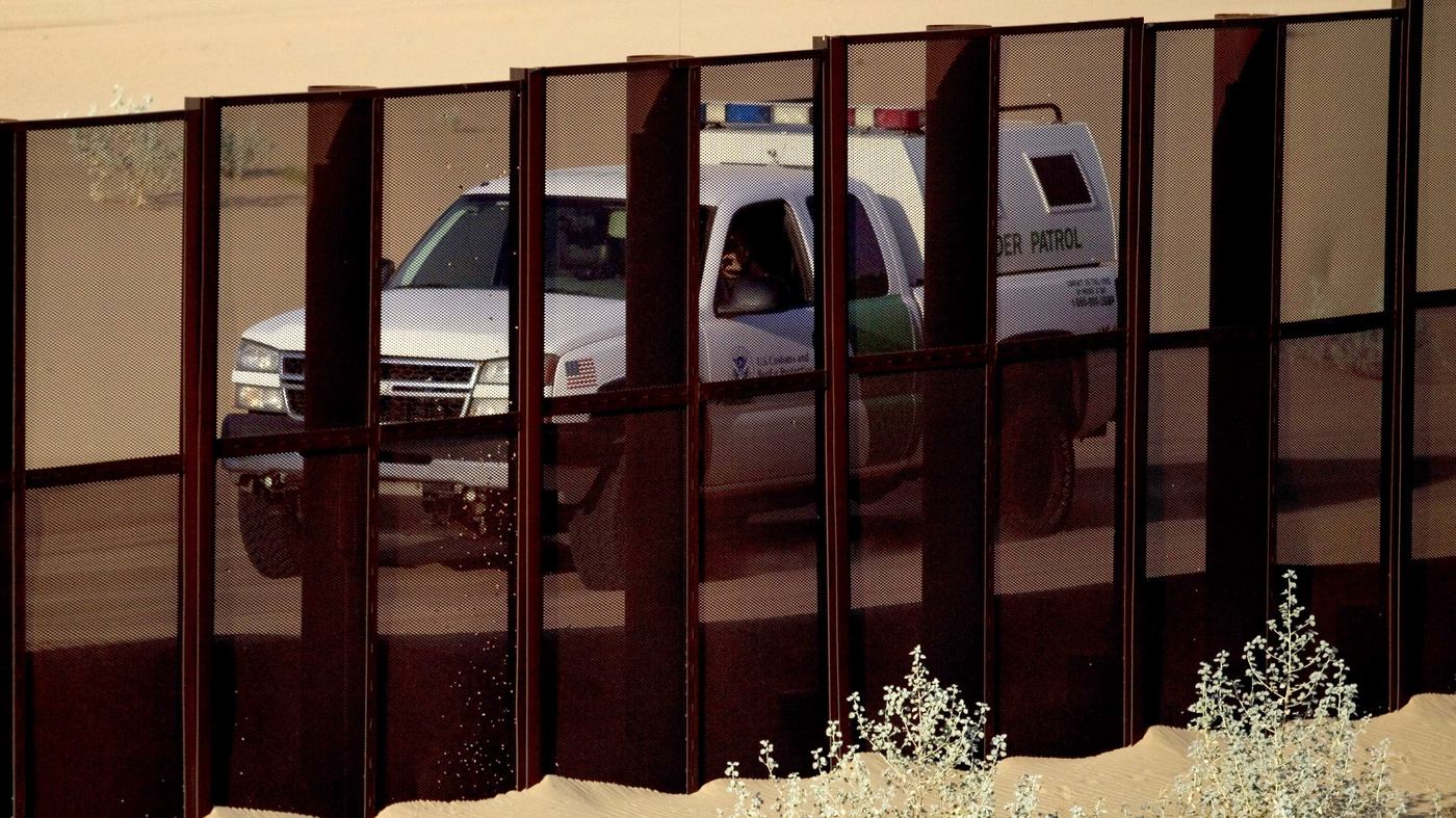 Trump Heads To Arizona To Push Border Wall Funding, Rally Supporters