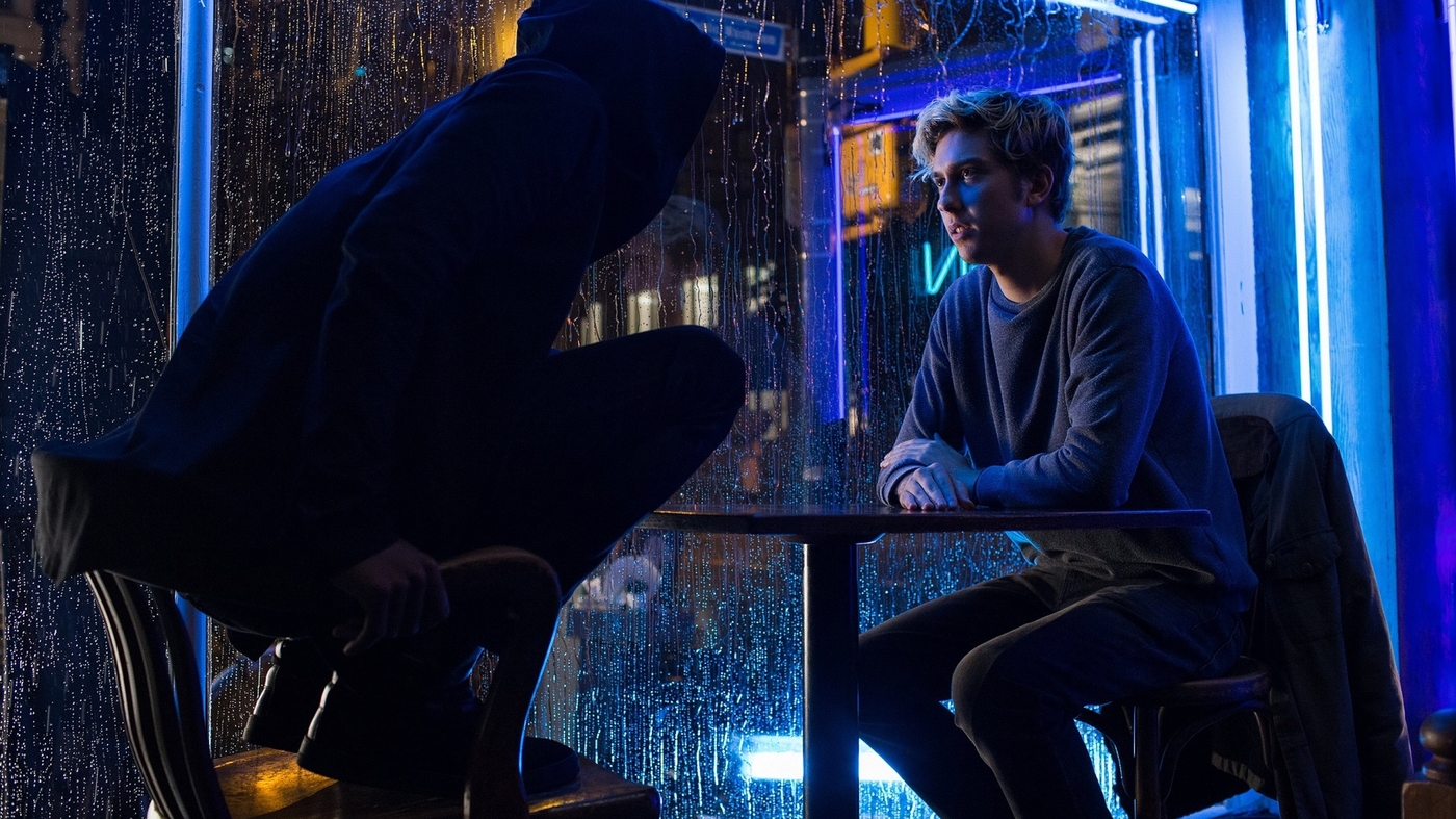 Death Note: 5 Ways L Changed In The Netflix Movie (& 5 Ways He