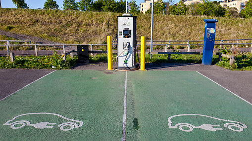 i want to buy an electric car