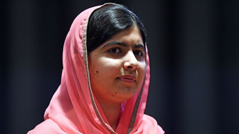 malala yousafzai criticizes aung