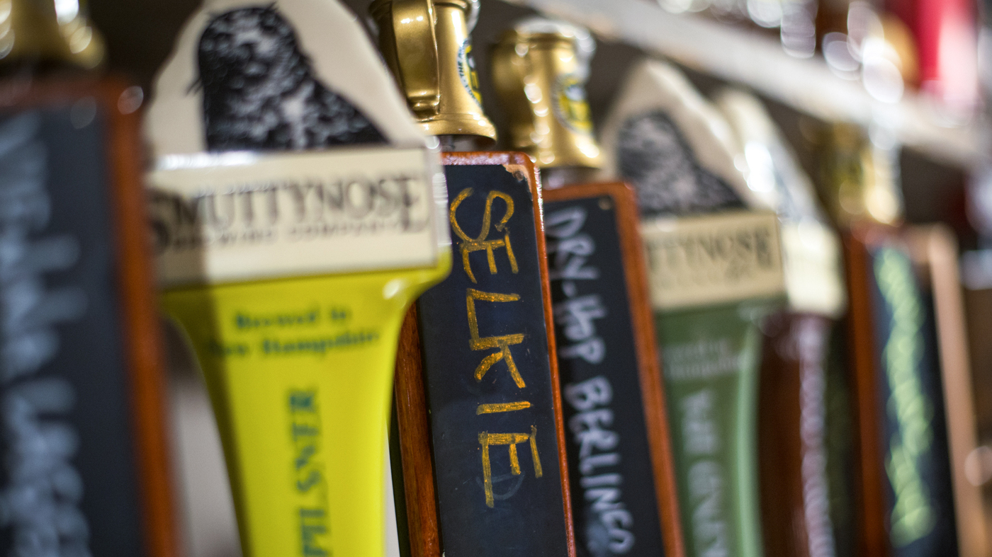 Cu of beer taps.unh wide 6ef0f4208c18141dcc06dbf82b1c2be13ac6b0da