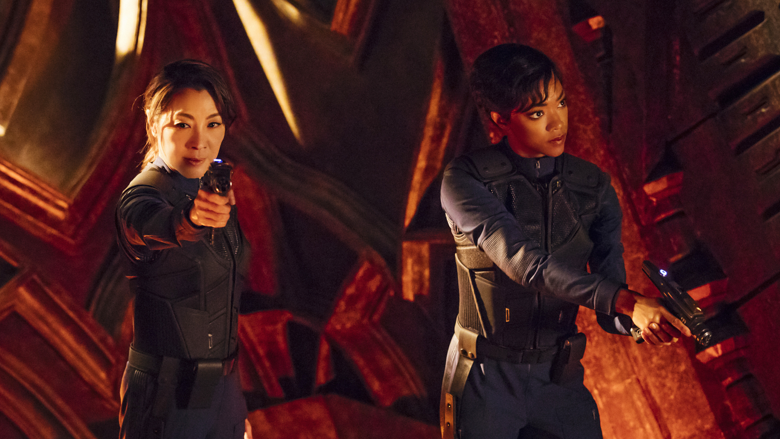 Hong Kong action star Michelle Yeoh and <em>Walking Dead</em> alum Sonequa Martin-Green play Philippa Georgiou and Michael Burnham, respectively, in CBS' <em>Star Trek: Discovery</em>. (CBS)