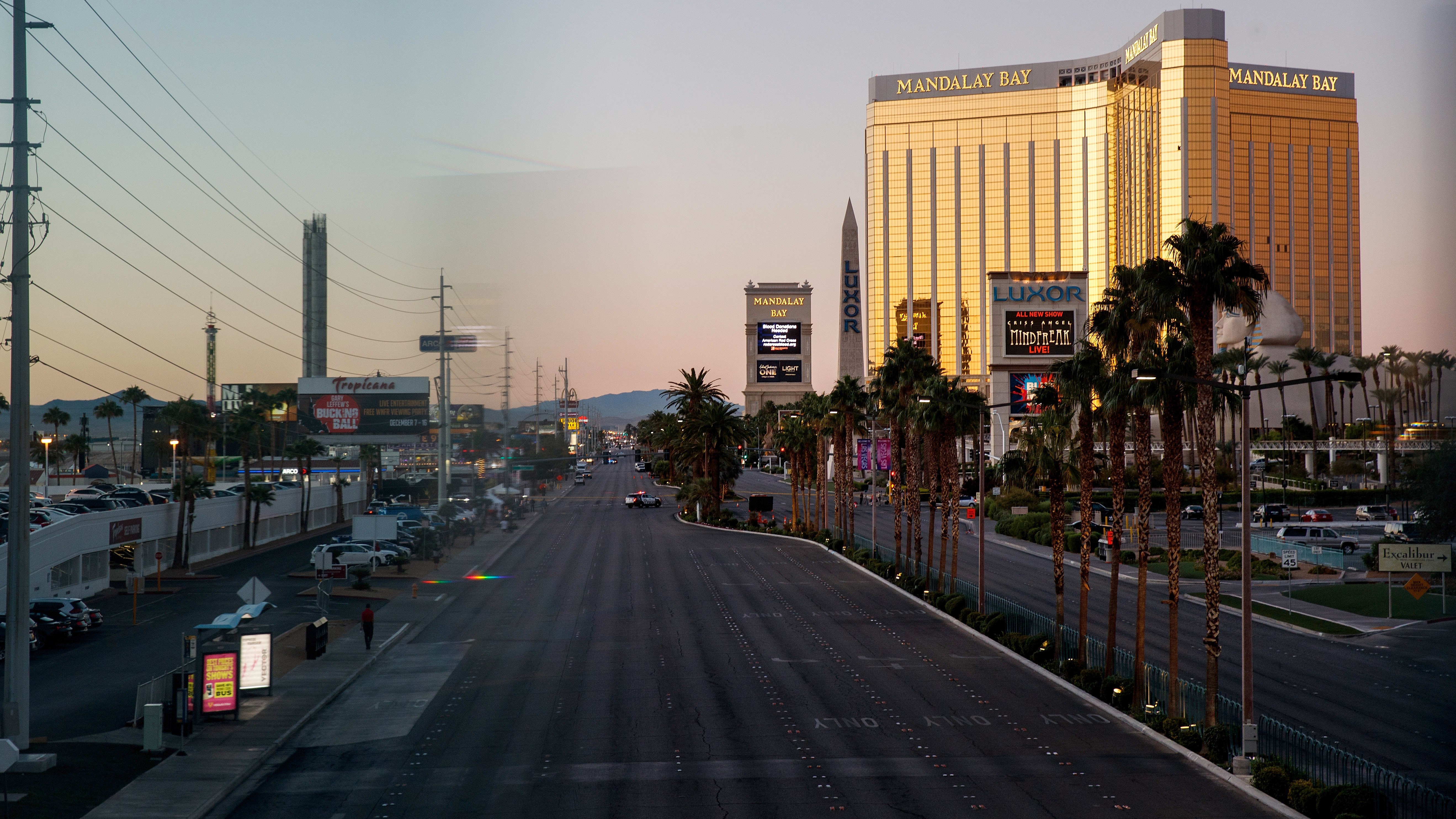 Las Vegas Boulevard remained closed to traffic early Tuesday, near the scene of Sunday night's mass shooting in Las Vegas. (Getty Images)
