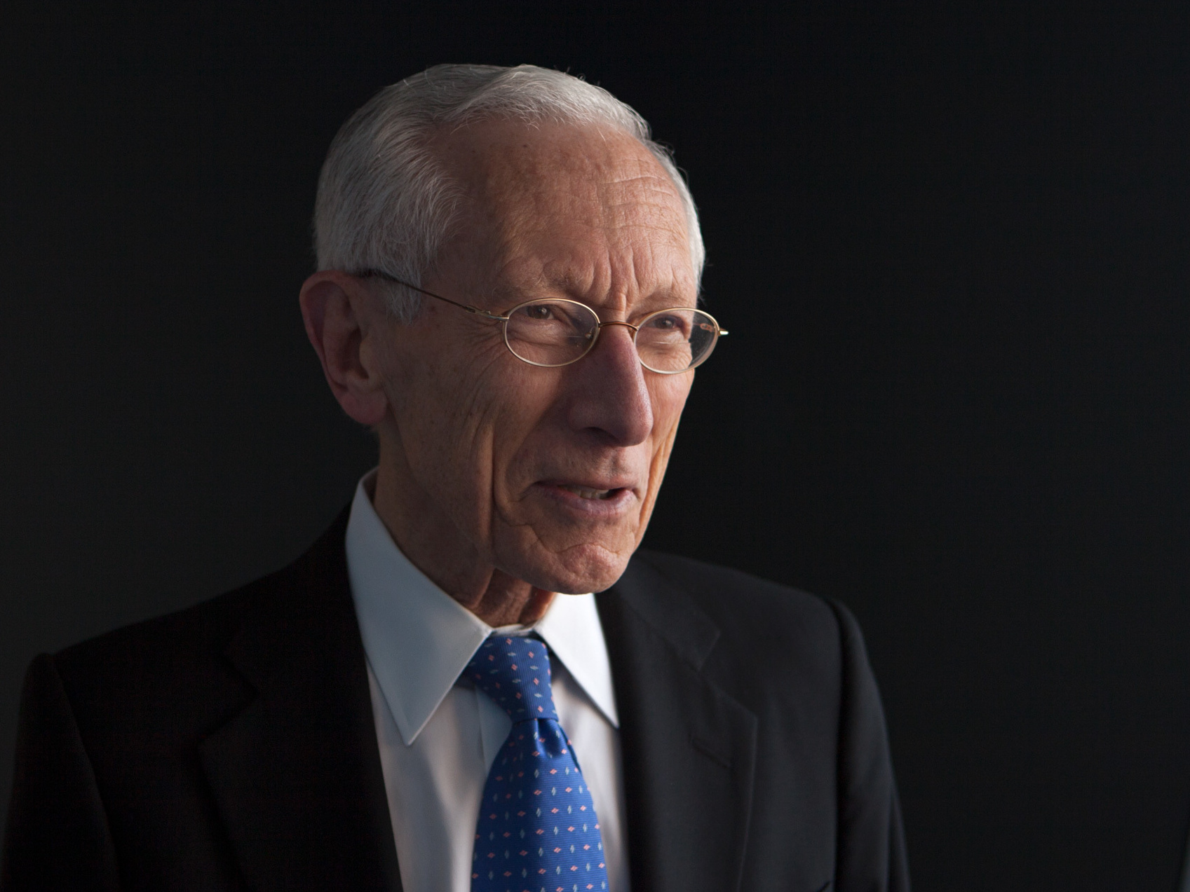 Stanley Fischer, who is resigning as Federal Reserve vice chair, says releasing transcripts of Fed meetings immediately could inhibit frank discussions among policymakers. (NPR)
