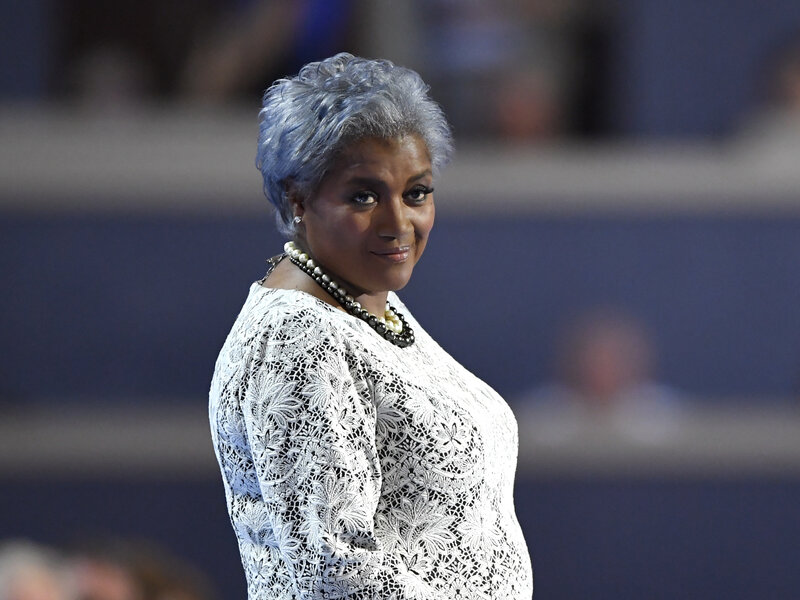Dnc Chairwoman Donna Brazile Calls Out Clinton In Controversial Donna Brazile Criticizes Clinton Camp In Campaign Memoir