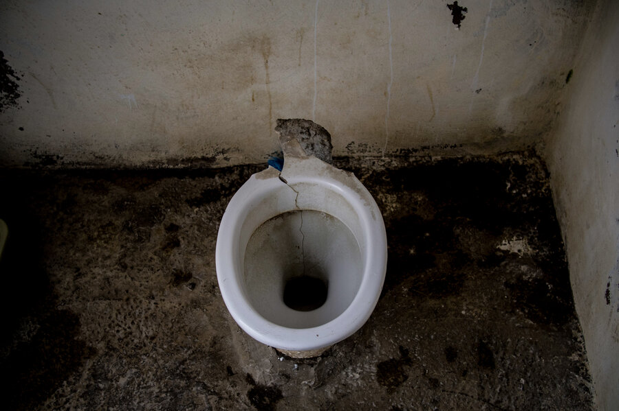Toilets, Pits, Latrines: How People Use The Bathroom Around The ... Toilets, Pits, Latrines: How People Use The Bathroom Around The ...