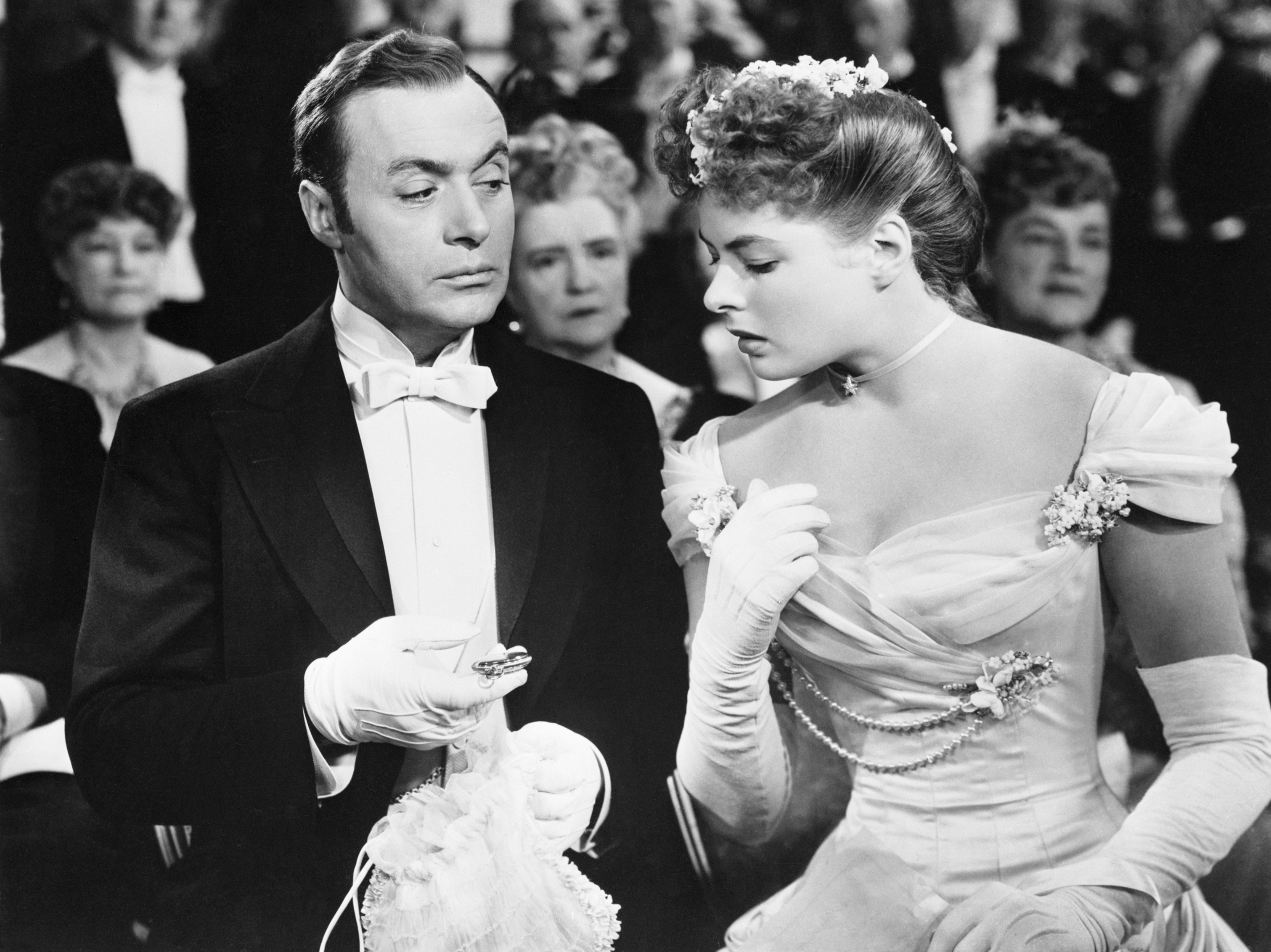 In the 1944 film <em>Gaslight,</em> Gregory (Charles Boyer) slowly tricks his wife, Paula (Ingrid Bergman), into believing she is insane. (Bettmann Archive/Getty Images)