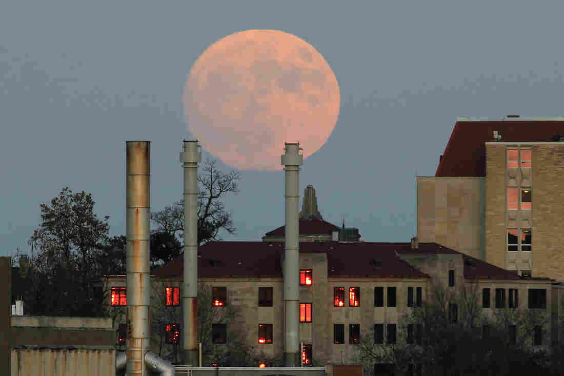 It's nearly time for this year's Supermoon! It's nearly time for this year's Supermoon!