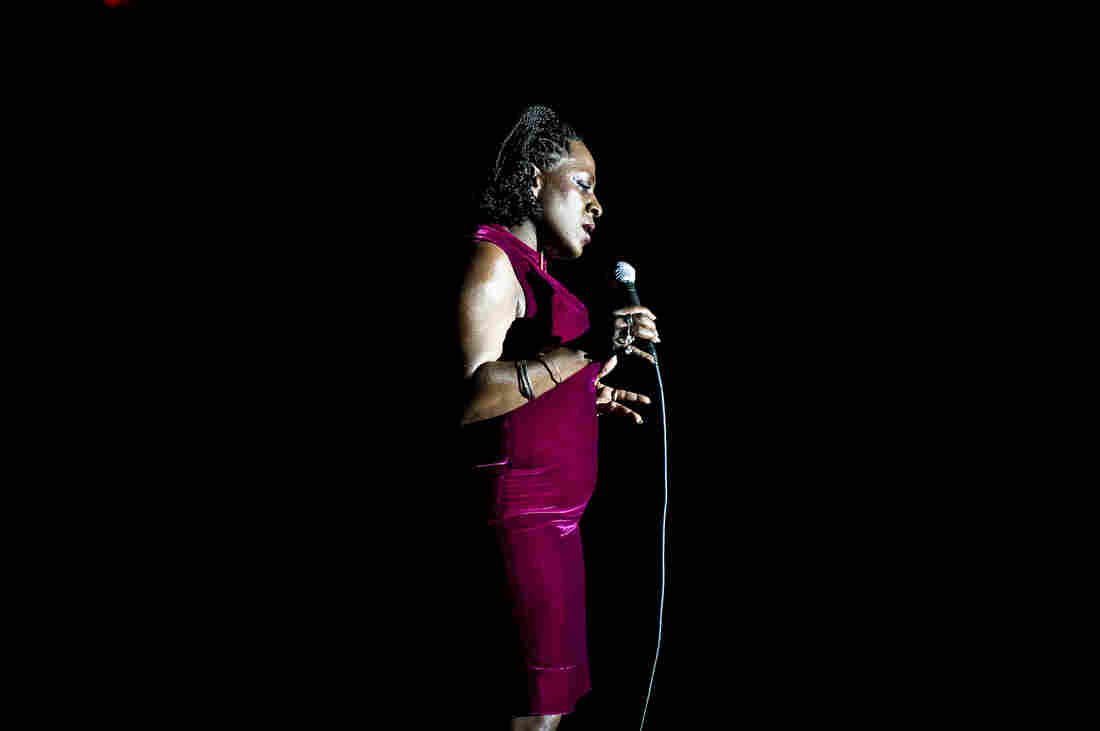 Sharon Jones and the Dap-Kings performing at the Highline Ballroom in February 2009.