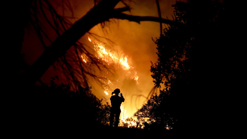As winds rise again, firefighters fear flare-up in what’s now second-largest fire ever in CA (npr.org)