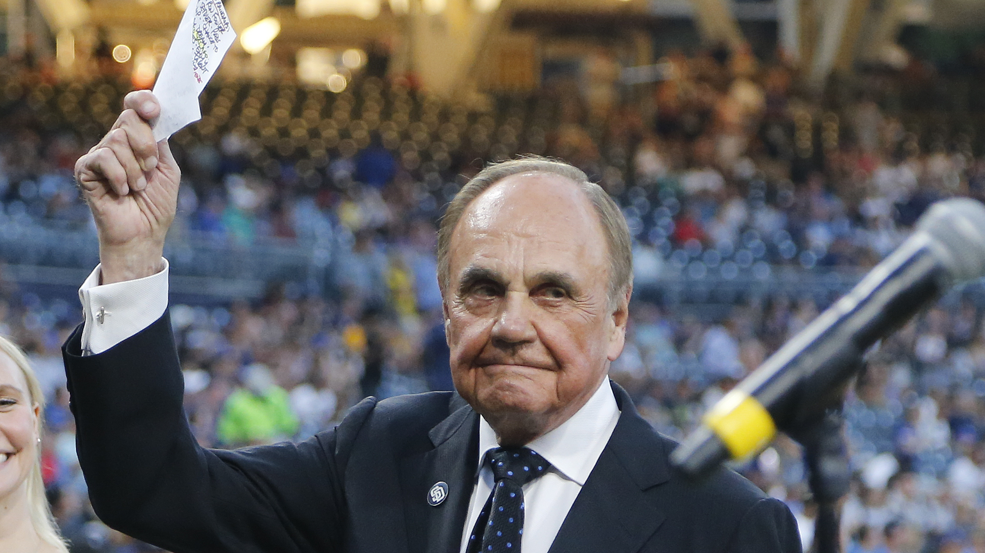 Sportscaster Dick Enberg, whose career spanned 60 years, dies at 82