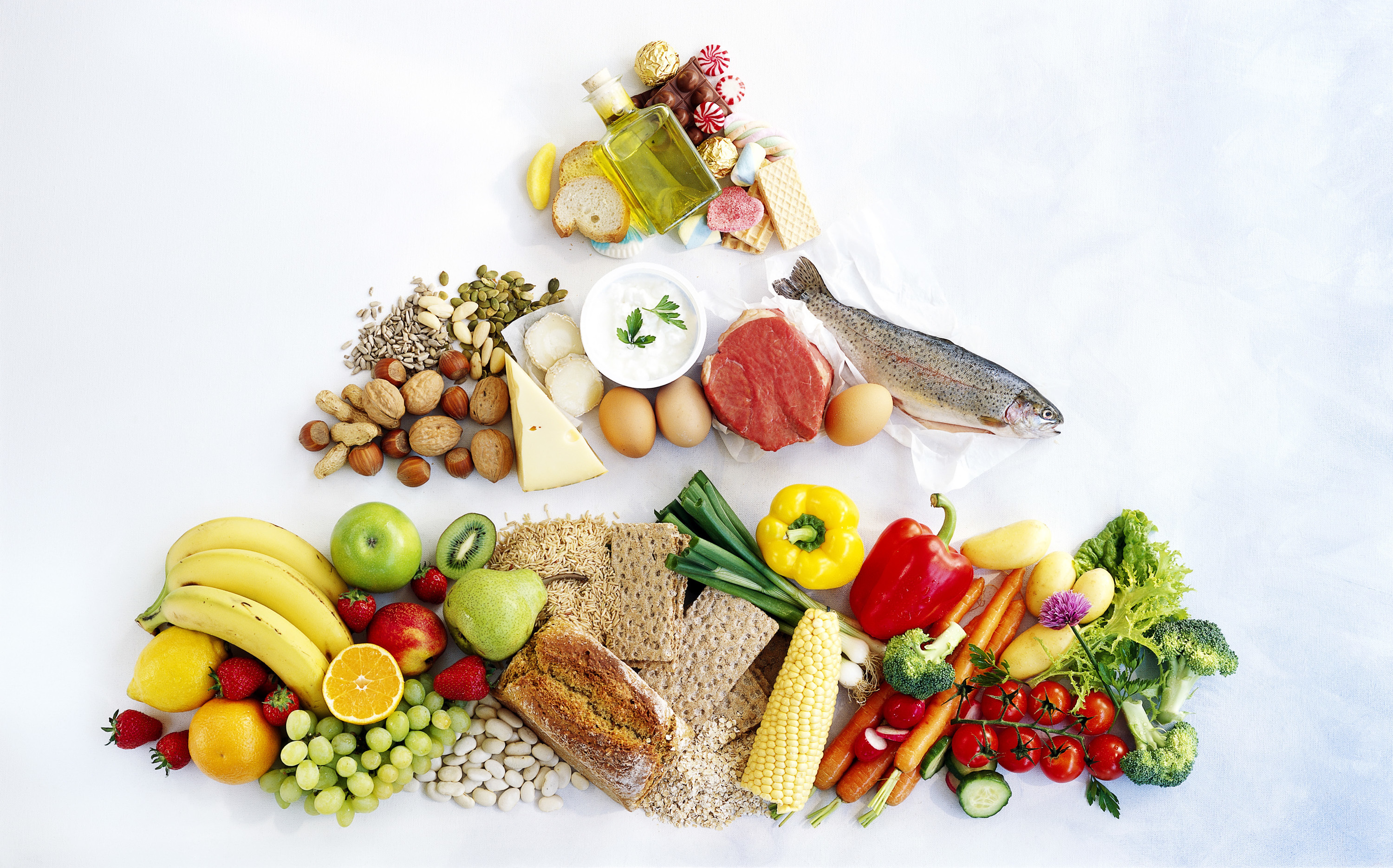 The Mediterranean diet involves lots of whole grains, vegetables, beans, nuts, olive oil, fish and smaller amounts of dairy, poultry and even a little red wine (if you like). (Getty Images)