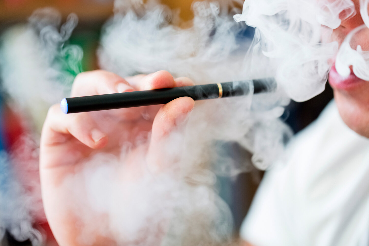 E-Cigarettes likely encourage kids to try tobacco but may help adults quit (npr.org)