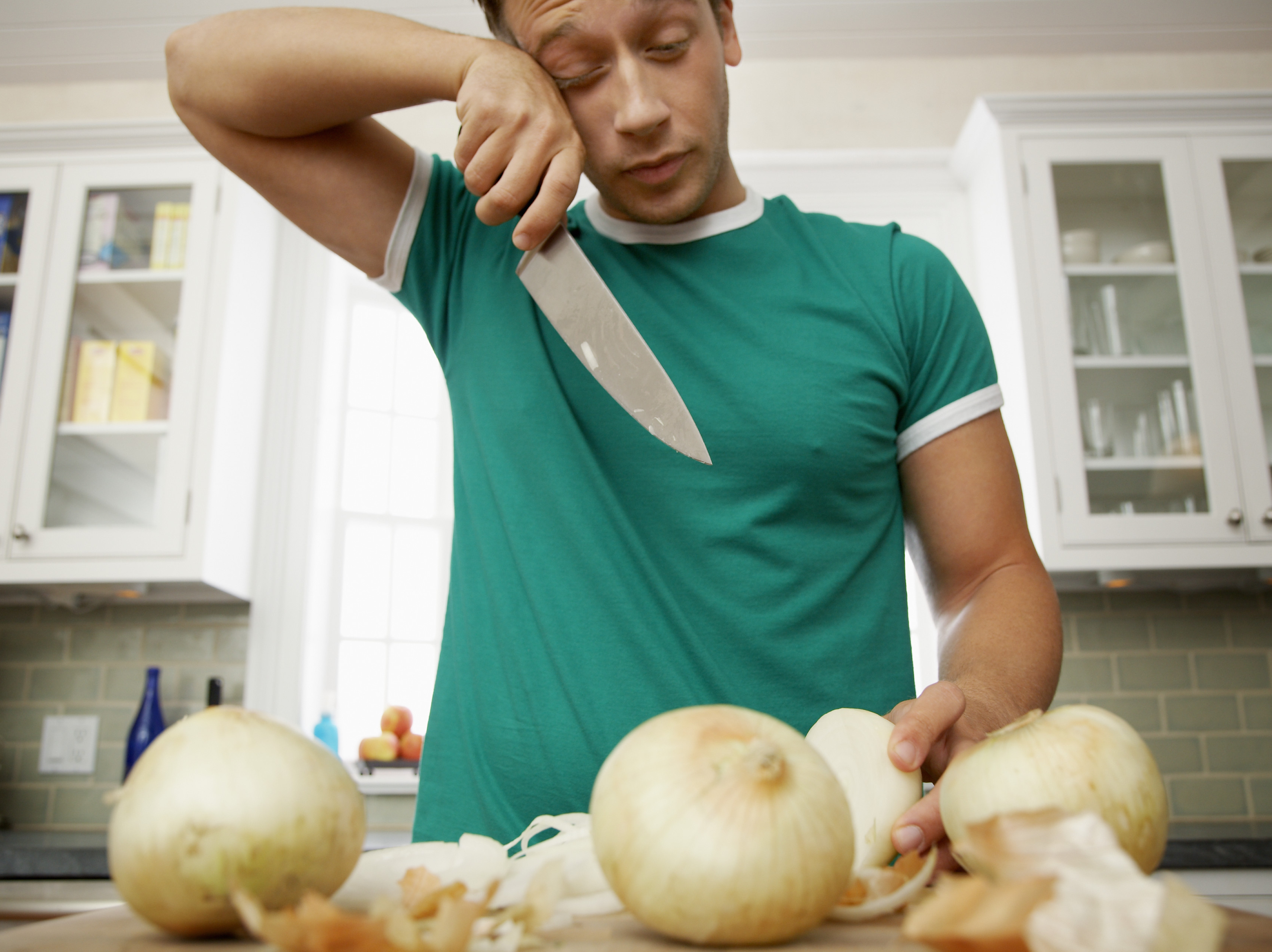 How To Cut Onions Without Crying