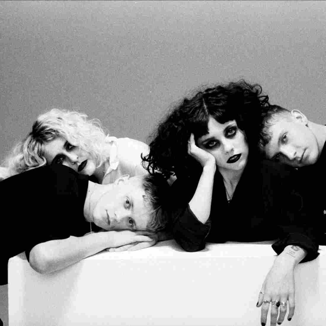 Pale Waves.