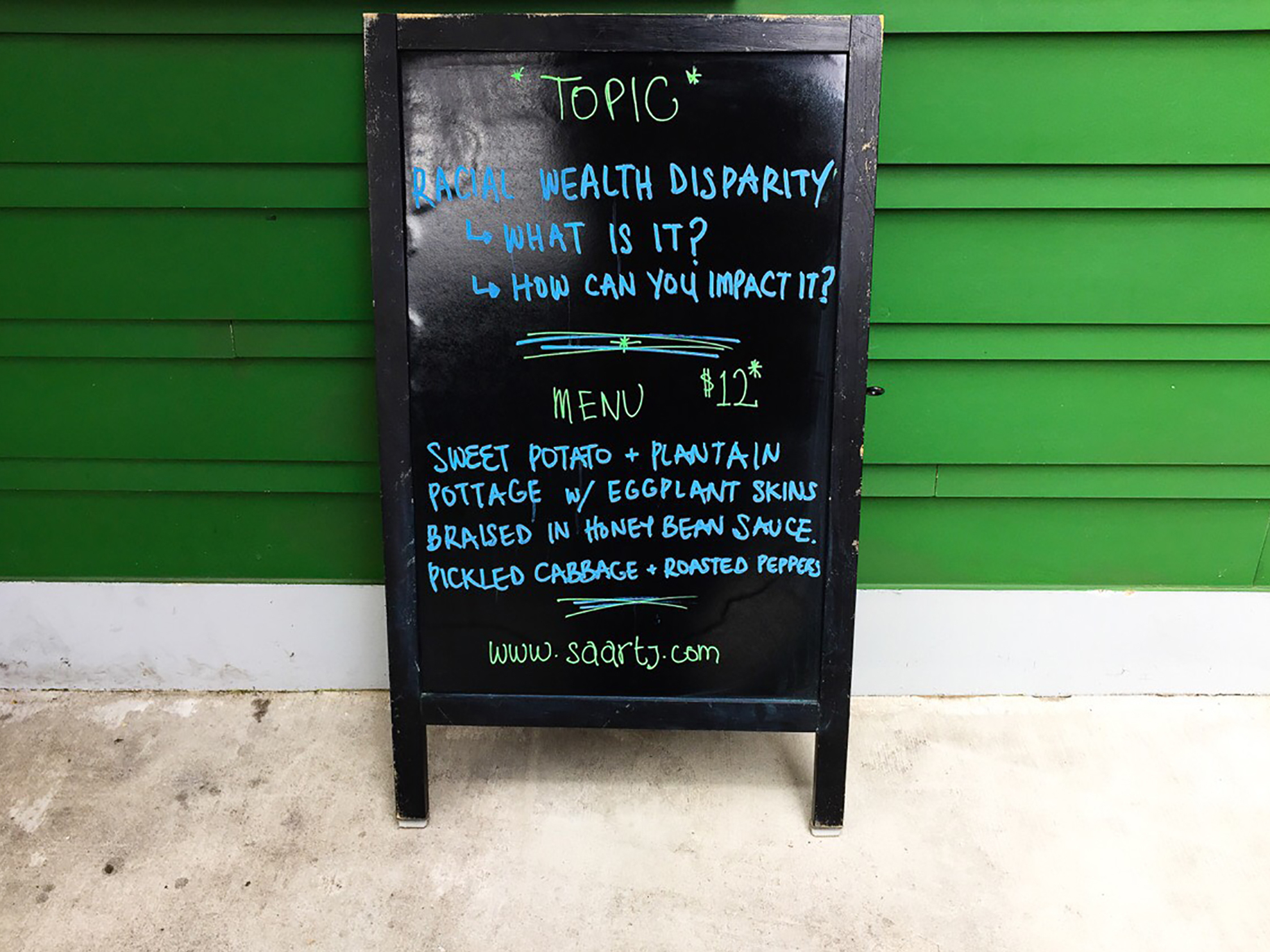 Saartj offers Nigerian food and a lesson in socioeconomics.