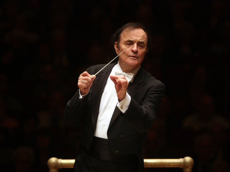 Charles Dutoit, conducting the Philadelphia Orchestra at New York's Carnegie Hall in 2010. (Hiroyuki Ito/Getty Images)
