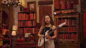 Nilüfer Yanya Sings A Lullaby In A Place Of Uncommon Objects