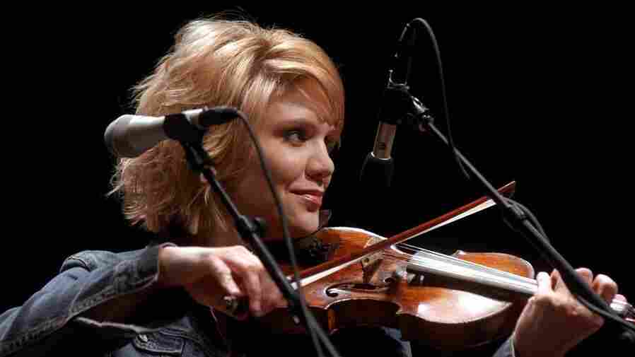 Alison Krauss & Union Station perform in 2005 on Mountain Stage