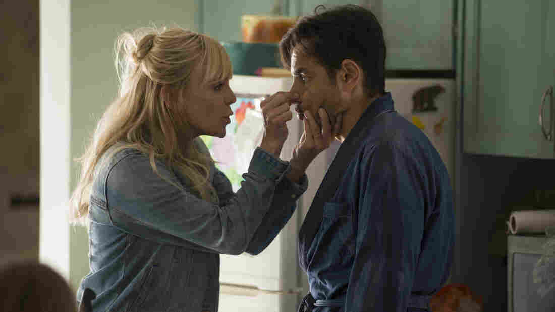 Anna Faris and Eugenio Derbez star in Overboard, a remake of the 1987 film with the same name.