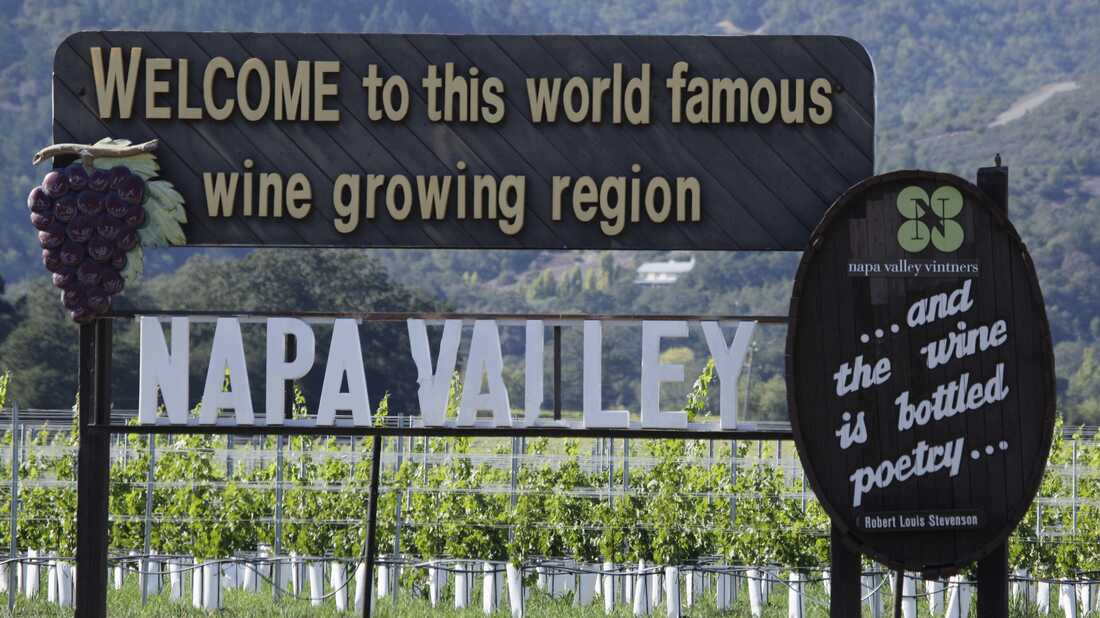 A sign welcoming visitors to the Napa Valley along Highway 29 in Oakville, Calif.