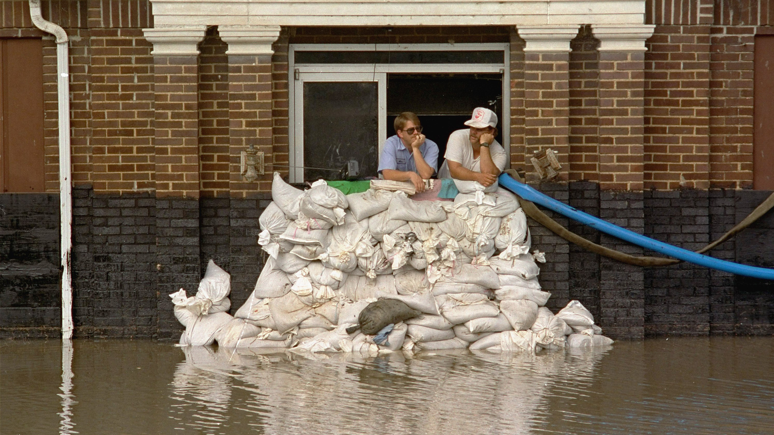 Study shows that building levees along the Mississippi actually makes ...