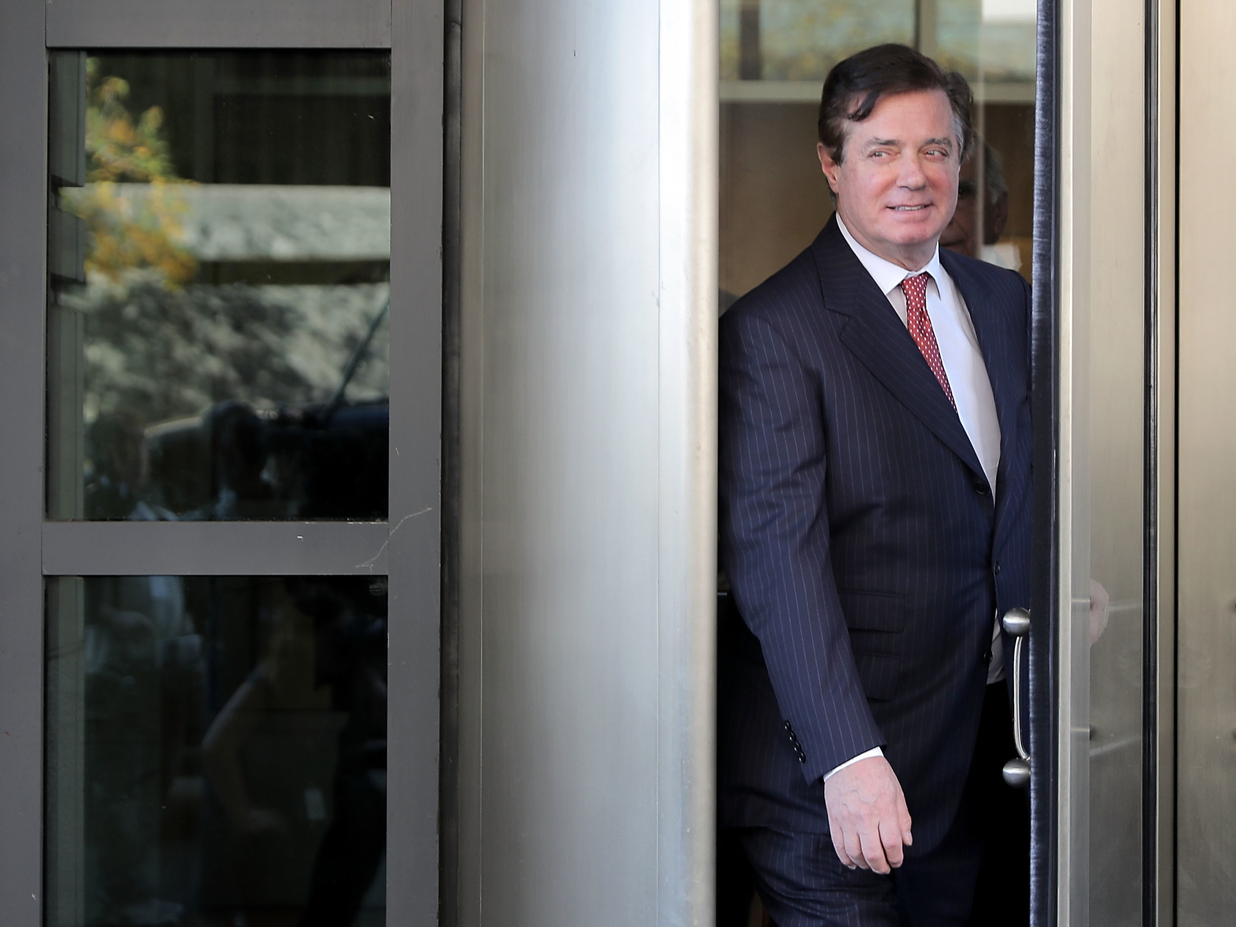 Lawyers for Donald Trump's former campaign chairman Paul Manafort say the government used invalid warrants to seize evidence against him. Prosecutors say they were all squared away. (Getty Images)