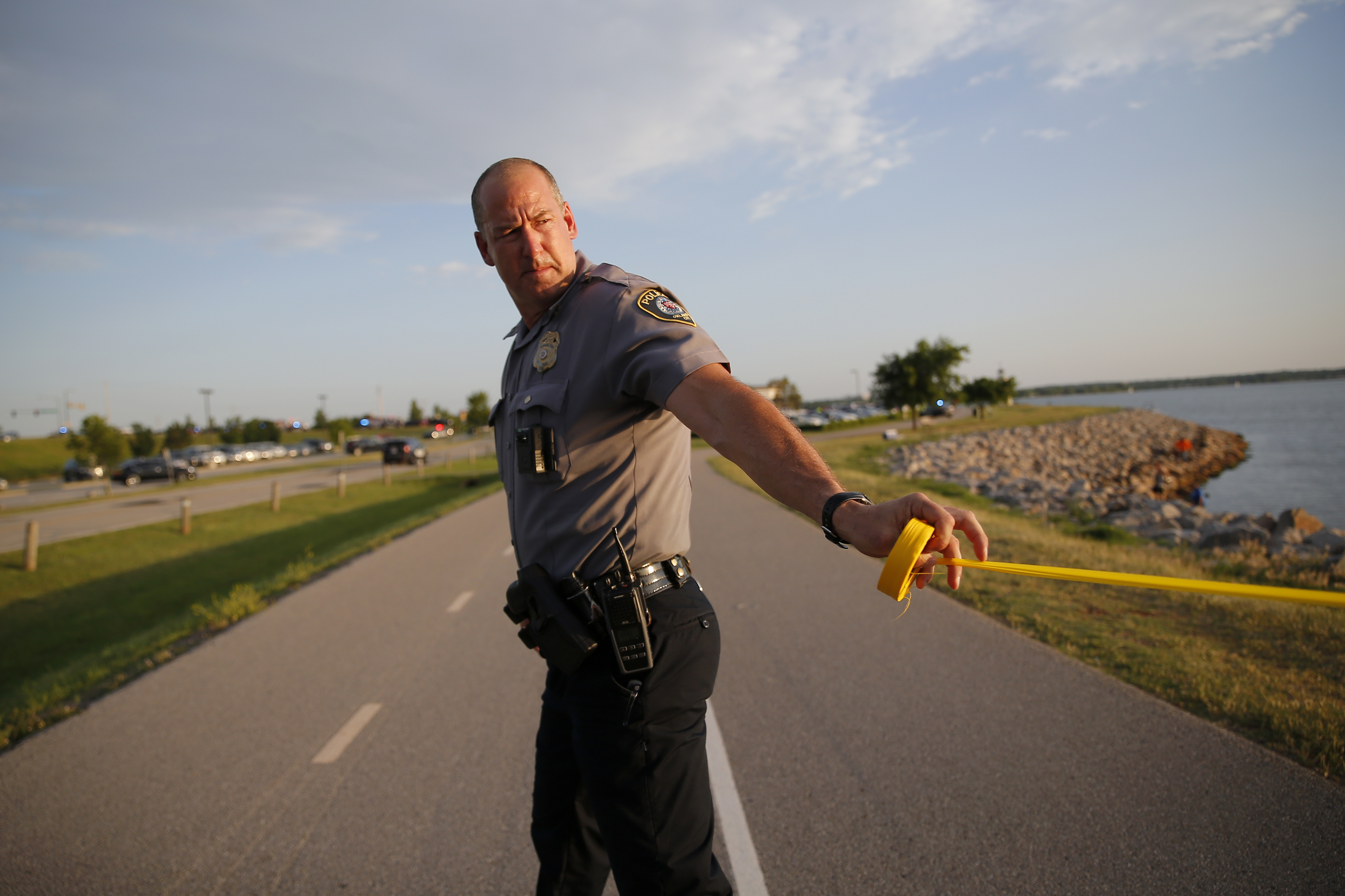 Gunman who fired into an Oklahoma City restaurant was shot dead by 2 bystanders