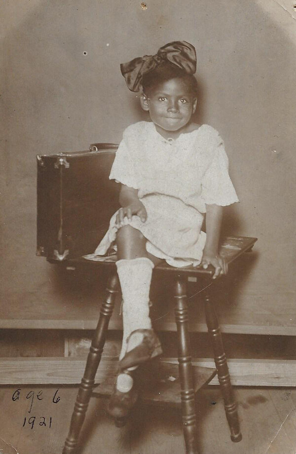 olivia-hooker_then_custom-6d2571d30d06ec