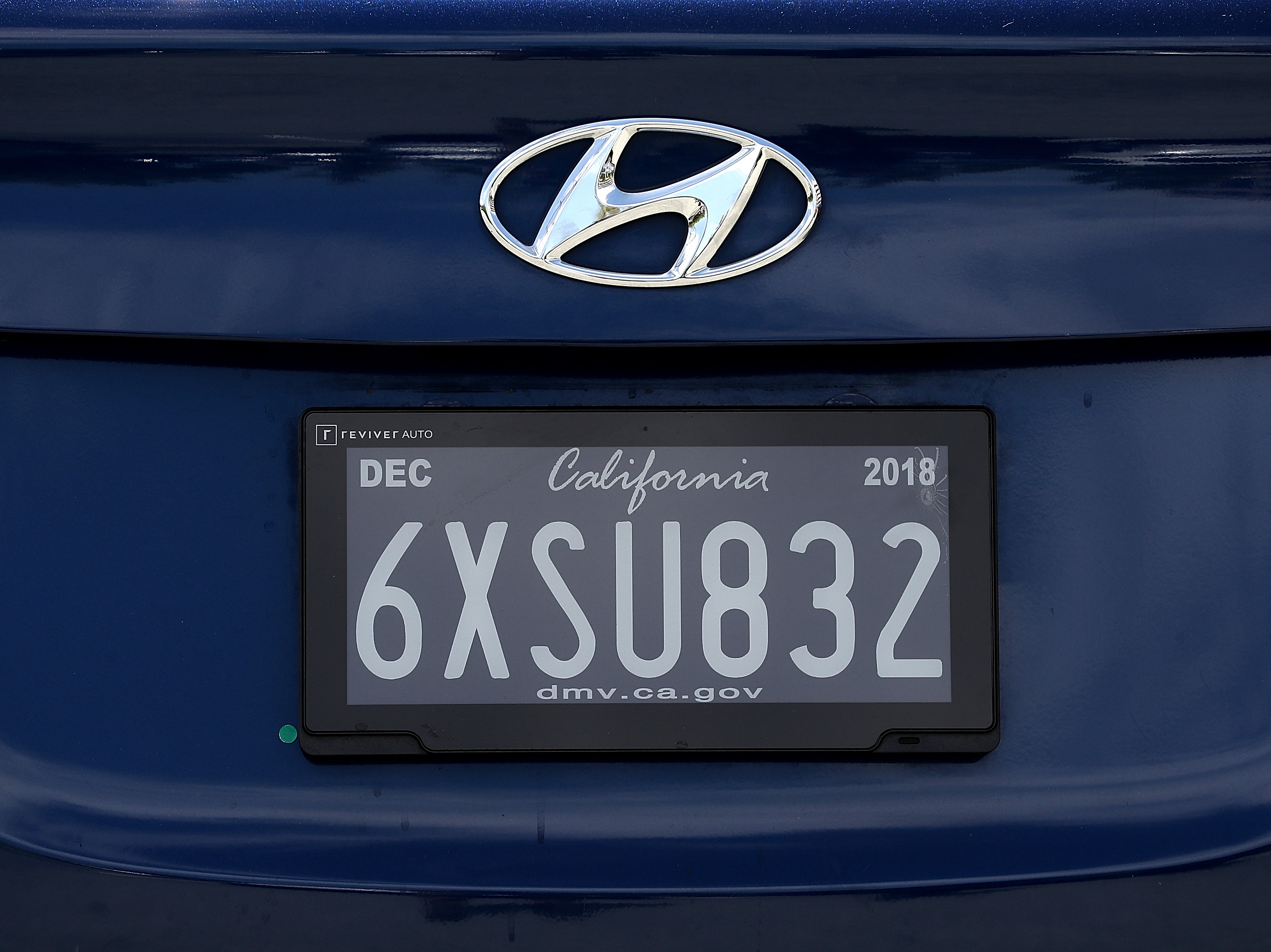 Digital License Plates Roll Out In California
